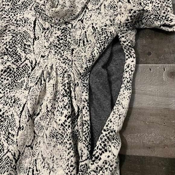 Marvin Richards Textured Snakeskin Design Fit and Flare Dress Cowl Women’s sz 4 - Picture 11 of 12